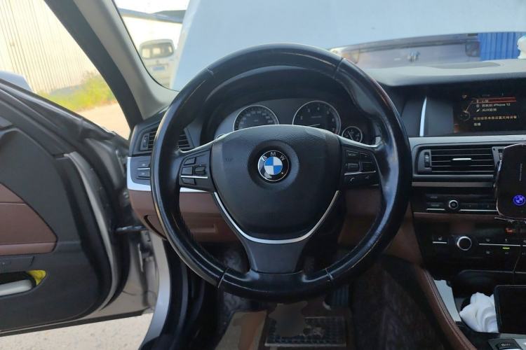 Used BMW 5 Series 2017 520Li Elegant Edition Steering Wheel