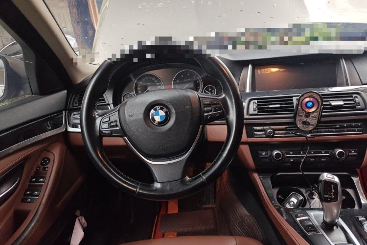 Used BMW 5 Series 2017 520Li Elegant Edition Steering Wheel
