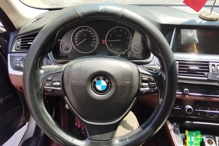 Used BMW 5 Series 2017 520Li Elegant Edition Steering Wheel