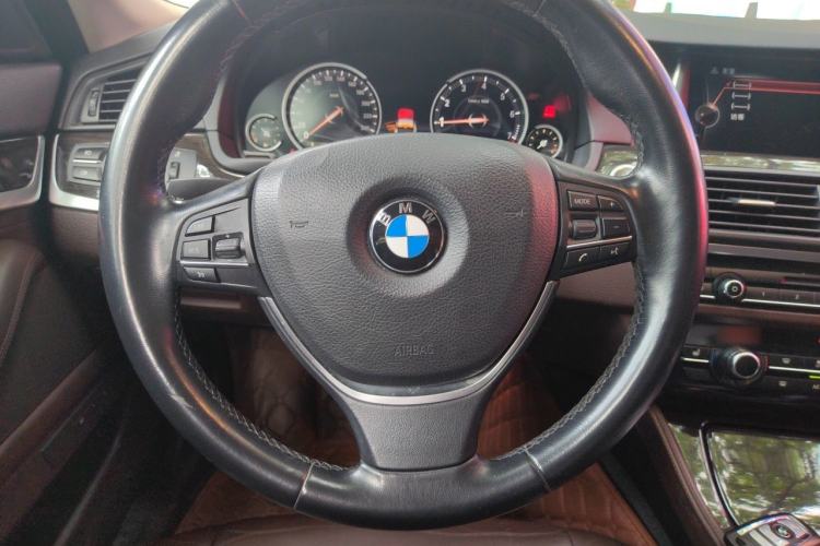 Used BMW 5 Series 2017 525Li Luxury Design Package Steering Wheel