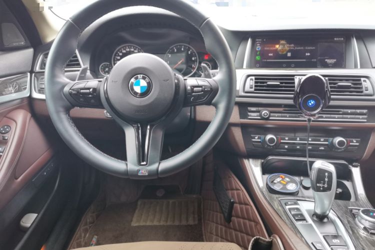 Used BMW 5 Series 2017 525Li Luxury Design Package Steering Wheel