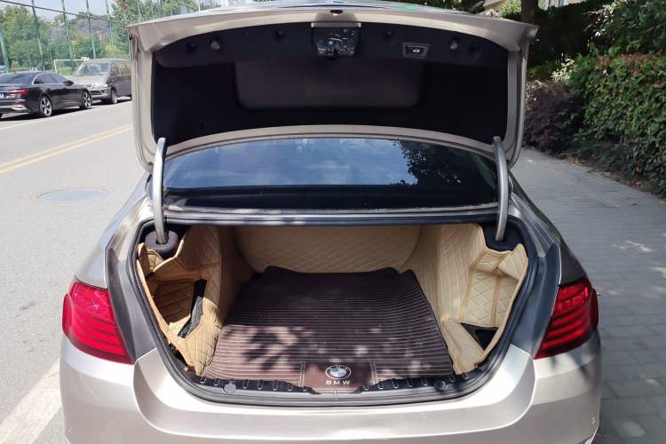 Used BMW 5 Series 2017 525Li Luxury Design Package Trunk