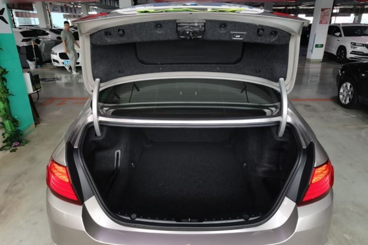 Used BMW 5 Series 2017 525Li Luxury Design Package Trunk
