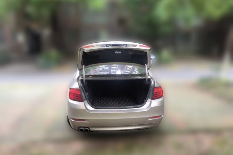 Used BMW 5 Series 2017 525Li Leading Model Trunk