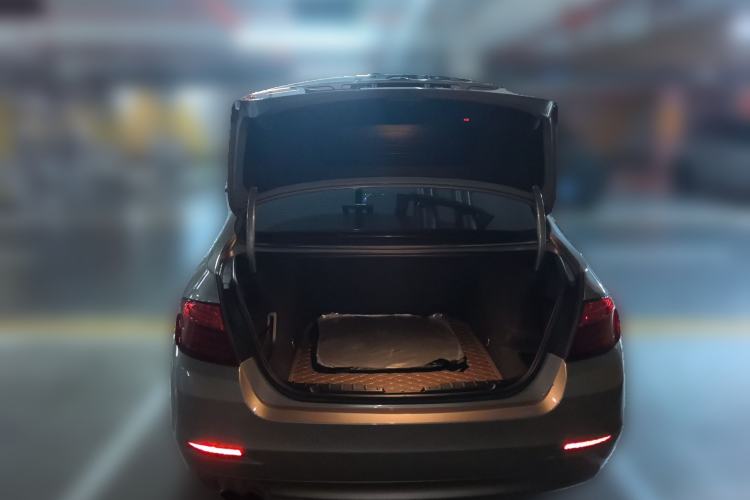 Used BMW 5 Series 2017 520Li Elegant Edition Trunk