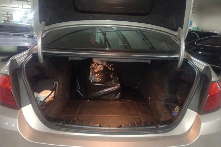 Used BMW 5 Series 2017 525Li Luxury Design Package Trunk
