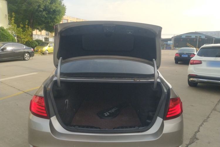 Used BMW 5 Series 2017 525Li Leading Model Trunk
