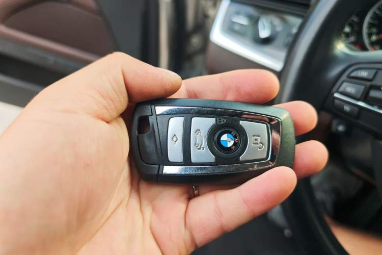 Used BMW 5 Series 2017 525Li Luxury Design Package Vehicle Key