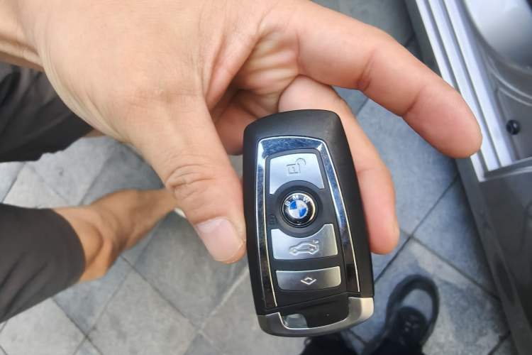 Used BMW 5 Series 2017 525Li Luxury Design Package Vehicle Key