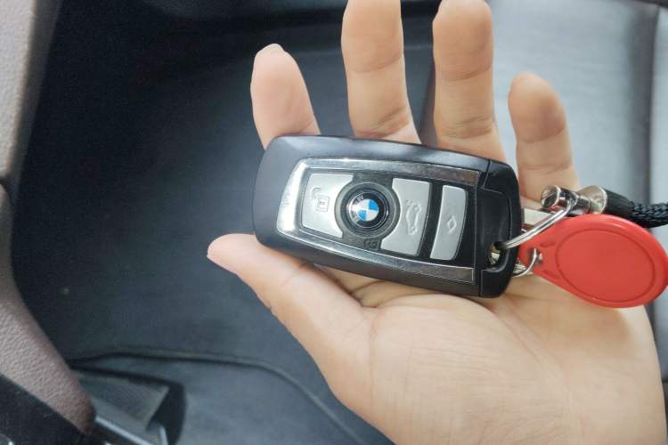 Used BMW 5 Series 2017 525Li Luxury Design Package Vehicle Key