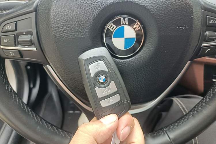 Used BMW 5 Series 2017 525Li Leading Model Vehicle Key