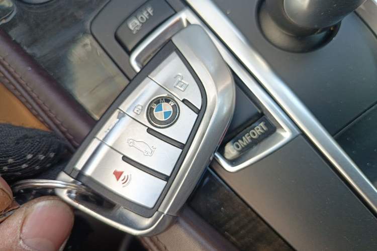 Used BMW 5 Series 2017 525Li Luxury Design Package Vehicle Key
