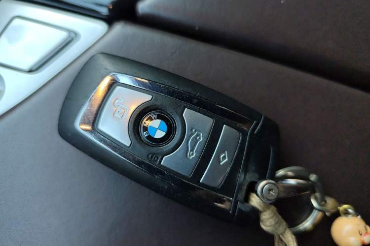 Used BMW 5 Series 2017 525Li Luxury Design Package Vehicle Key