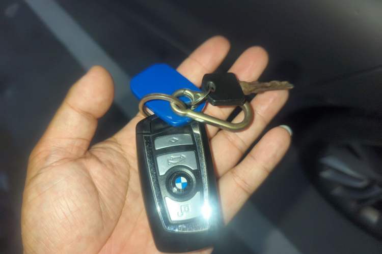 Used BMW 5 Series 2017 525Li Luxury Design Package Vehicle Key