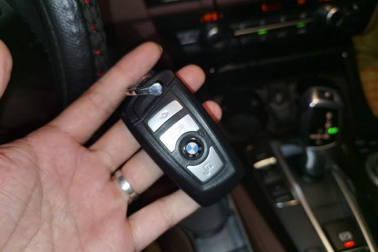 Used BMW 5 Series 2017 525Li Leading Model Vehicle Key