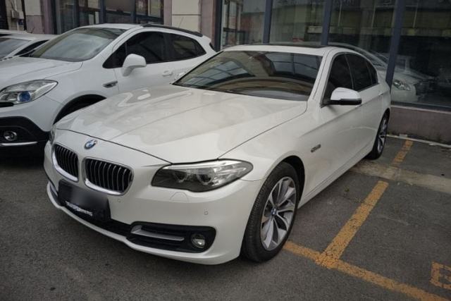 BMW 5 Series 2017 525Li Leading Model مستعملة