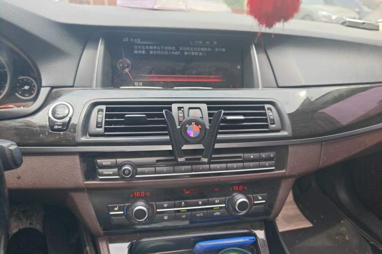 Used BMW 5 Series 2017 525Li Leading Model Audio And AC Panel