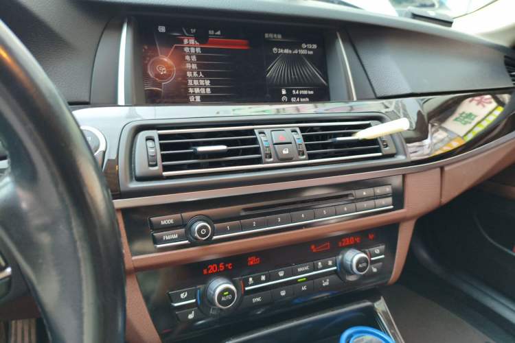 Used BMW 5 Series 2017 528Li Leading Model Audio And AC Panel
