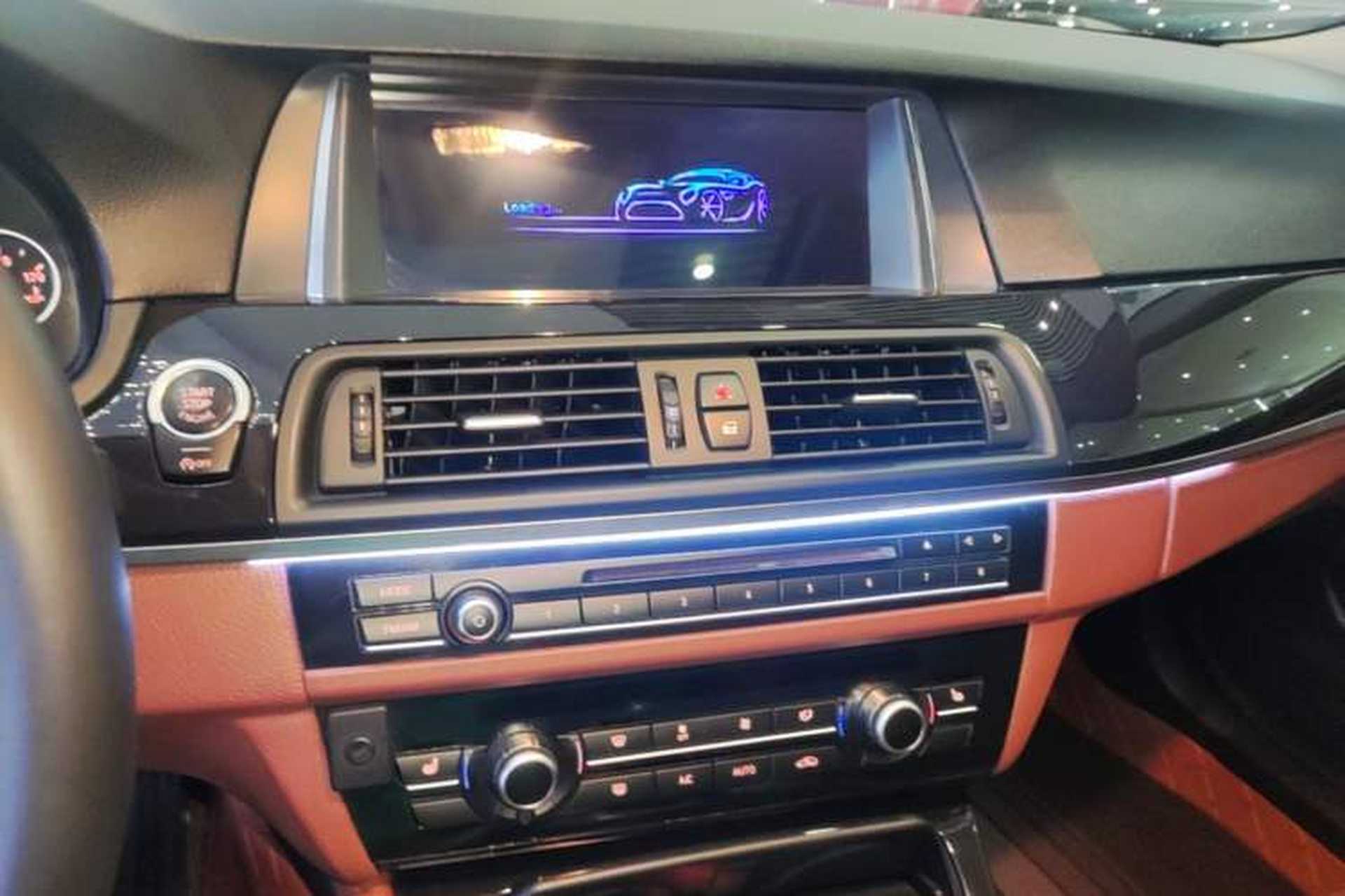 Used BMW 5 Series 2017 520Li Elegant Edition Audio And AC Panel