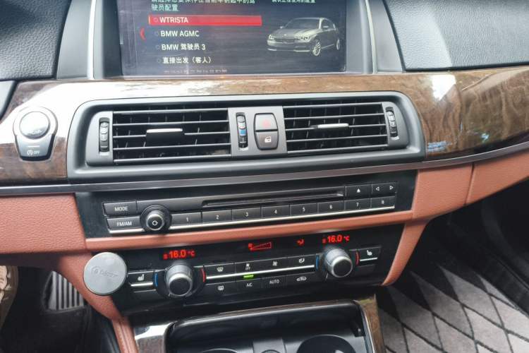 Used BMW 5 Series 2017 525Li Leading Model Audio And AC Panel