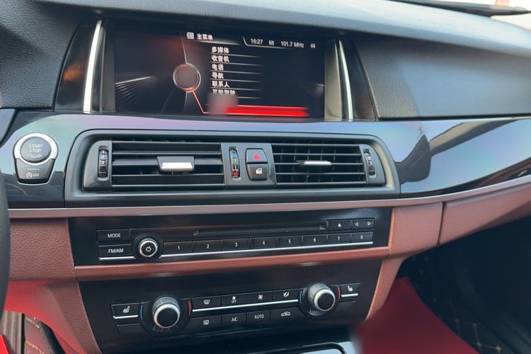 Used BMW 5 Series 2017 520Li Elegant Edition Audio And AC Panel