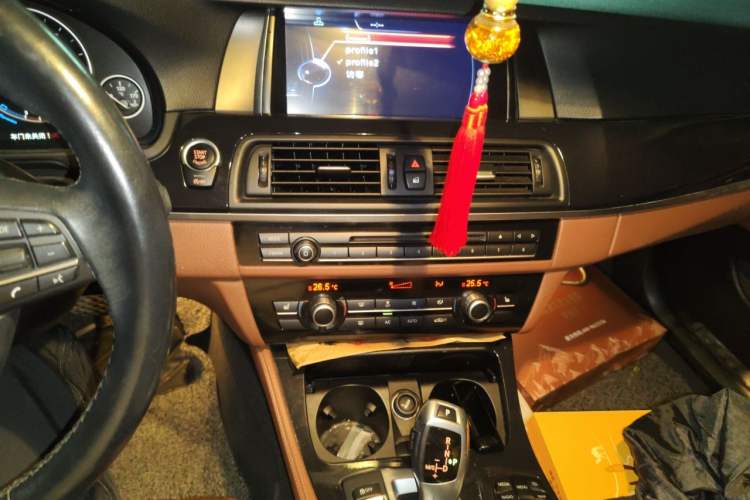 Used BMW 5 Series 2017 520Li Elegant Edition Audio And AC Panel