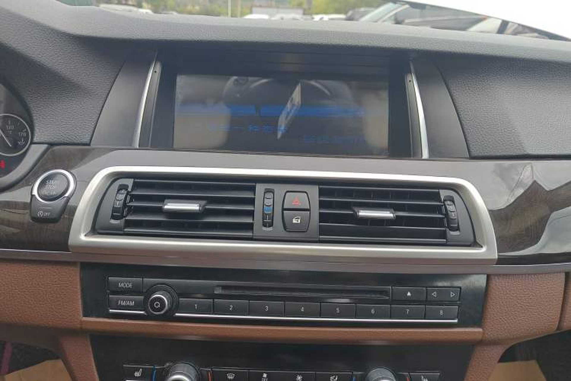 Used BMW 5 Series 2017 525Li Leading Model Audio And AC Panel