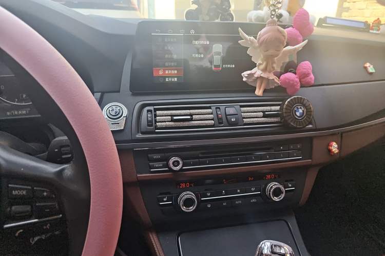 Used BMW 5 Series 2017 520Li Elegant Edition Audio And AC Panel