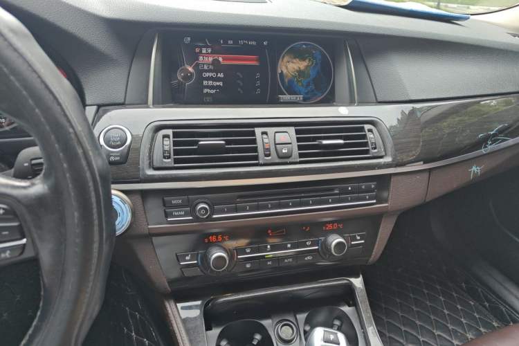 Used BMW 5 Series 2017 525Li Luxury Design Package Audio And AC Panel