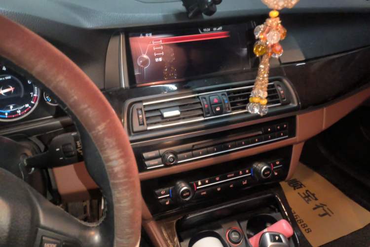 Used BMW 5 Series 2017 528Li Leading Model Audio And AC Panel