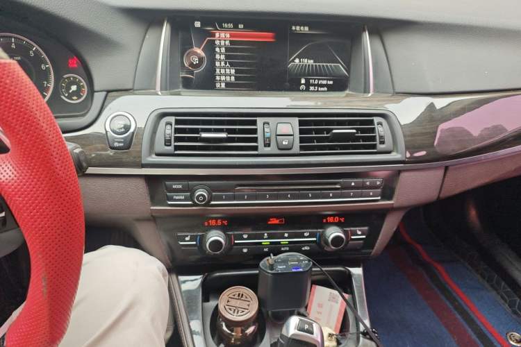 Used BMW 5 Series 2017 525Li Luxury Design Package Audio And AC Panel