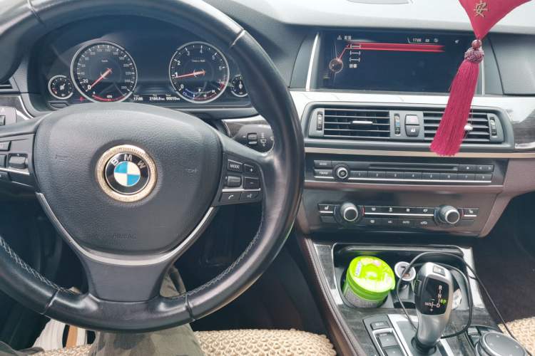 Used BMW 5 Series 2017 525Li Leading Model Audio And AC Panel