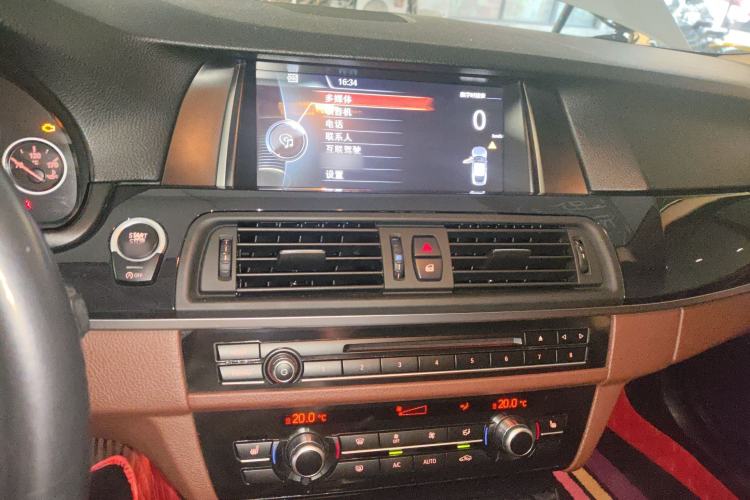 Used BMW 5 Series 2017 520Li Elegant Edition Audio And AC Panel