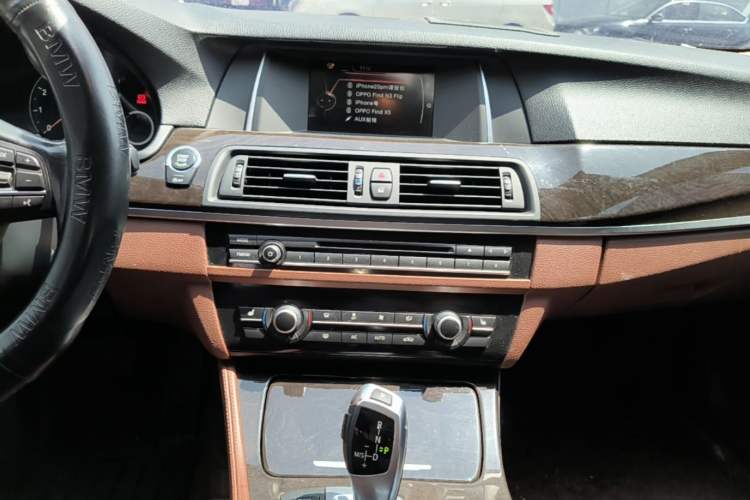 Used BMW 5 Series 2017 525Li Leading Model Audio And AC Panel