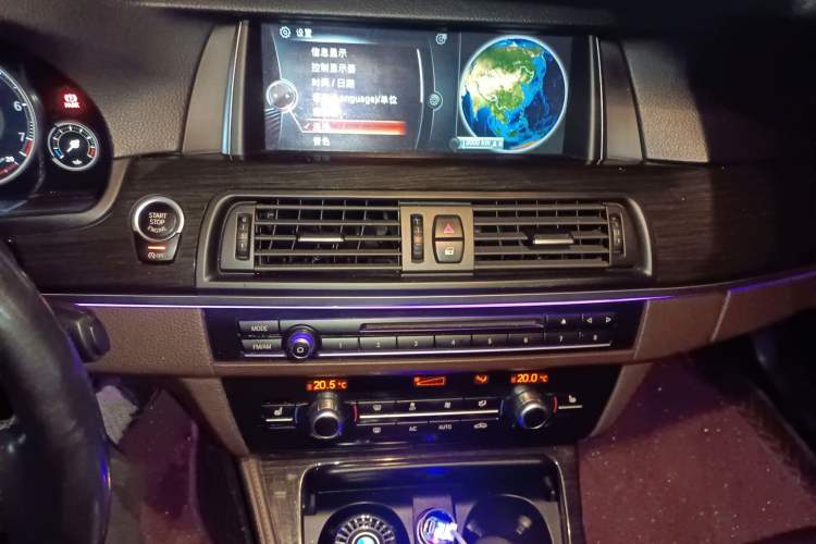 Used BMW 5 Series 2017 525Li Luxury Design Package Audio And AC Panel