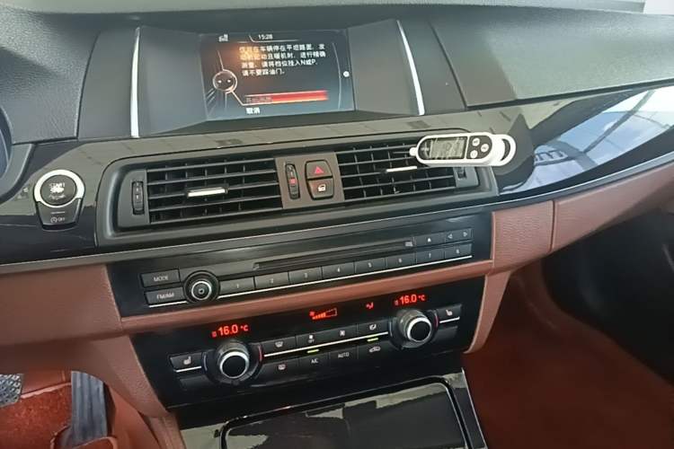 Used BMW 5 Series 2017 520Li Elegant Edition Audio And AC Panel