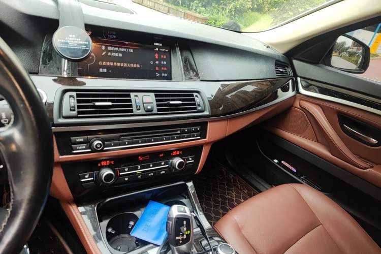 Used BMW 5 Series 2017 525Li Leading Model Audio And AC Panel