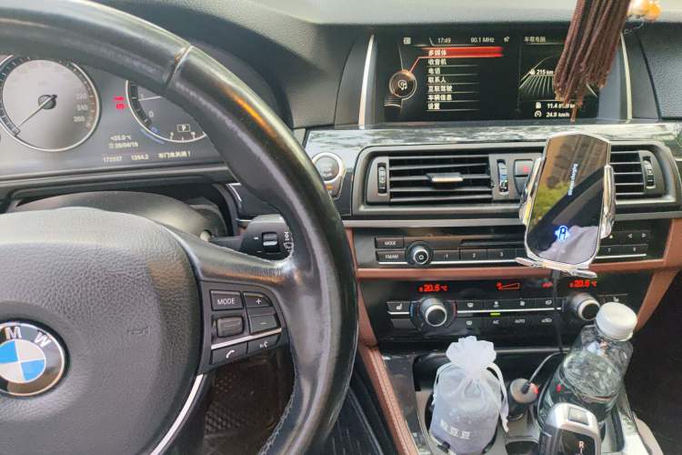 Used BMW 5 Series 2017 520Li Elegant Edition Audio And AC Panel