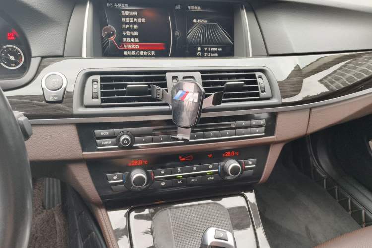 Used BMW 5 Series 2017 525Li Luxury Design Package Audio And AC Panel