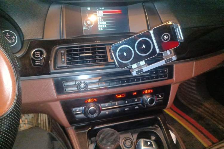 Used BMW 5 Series 2017 525Li Leading Model Audio And AC Panel