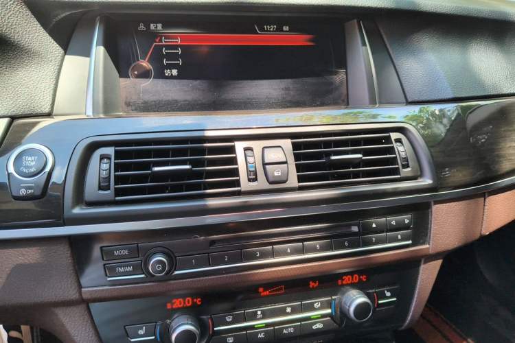 Used BMW 5 Series 2017 525Li Luxury Design Package Audio And AC Panel