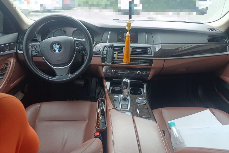 Used BMW 5 Series 2017 525Li Leading Model Center Console