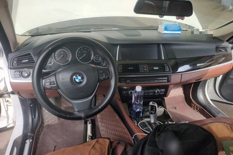 Used BMW 5 Series 2017 525Li Leading Model Center Console