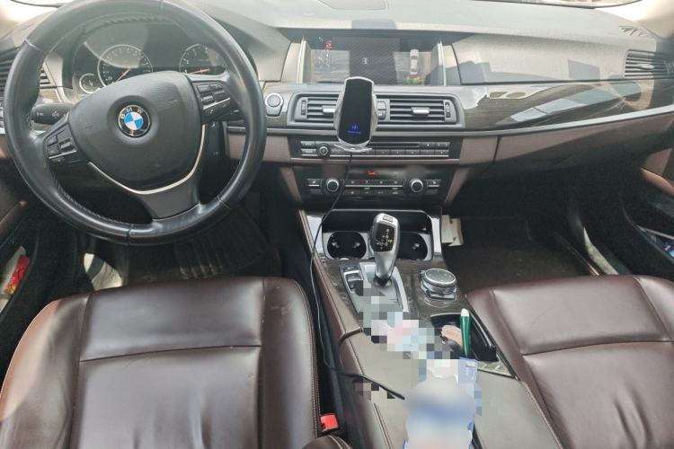 Used BMW 5 Series 2017 525Li Luxury Design Package Center Console