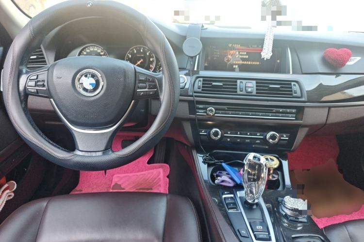 Used BMW 5 Series 2017 525Li Luxury Design Package Center Console