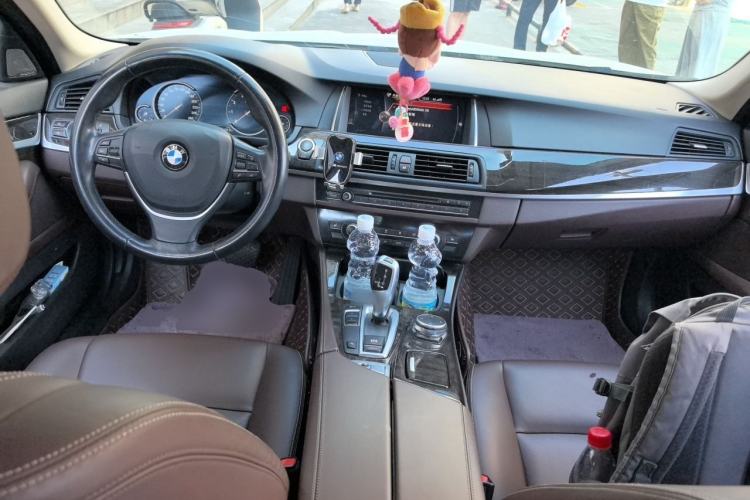 Used BMW 5 Series 2017 525Li Luxury Design Package Center Console