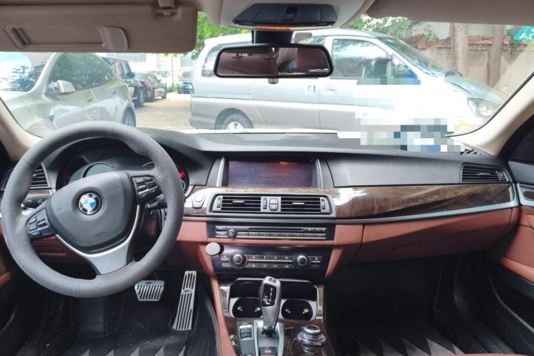 Used BMW 5 Series 2017 525Li Leading Model Center Console