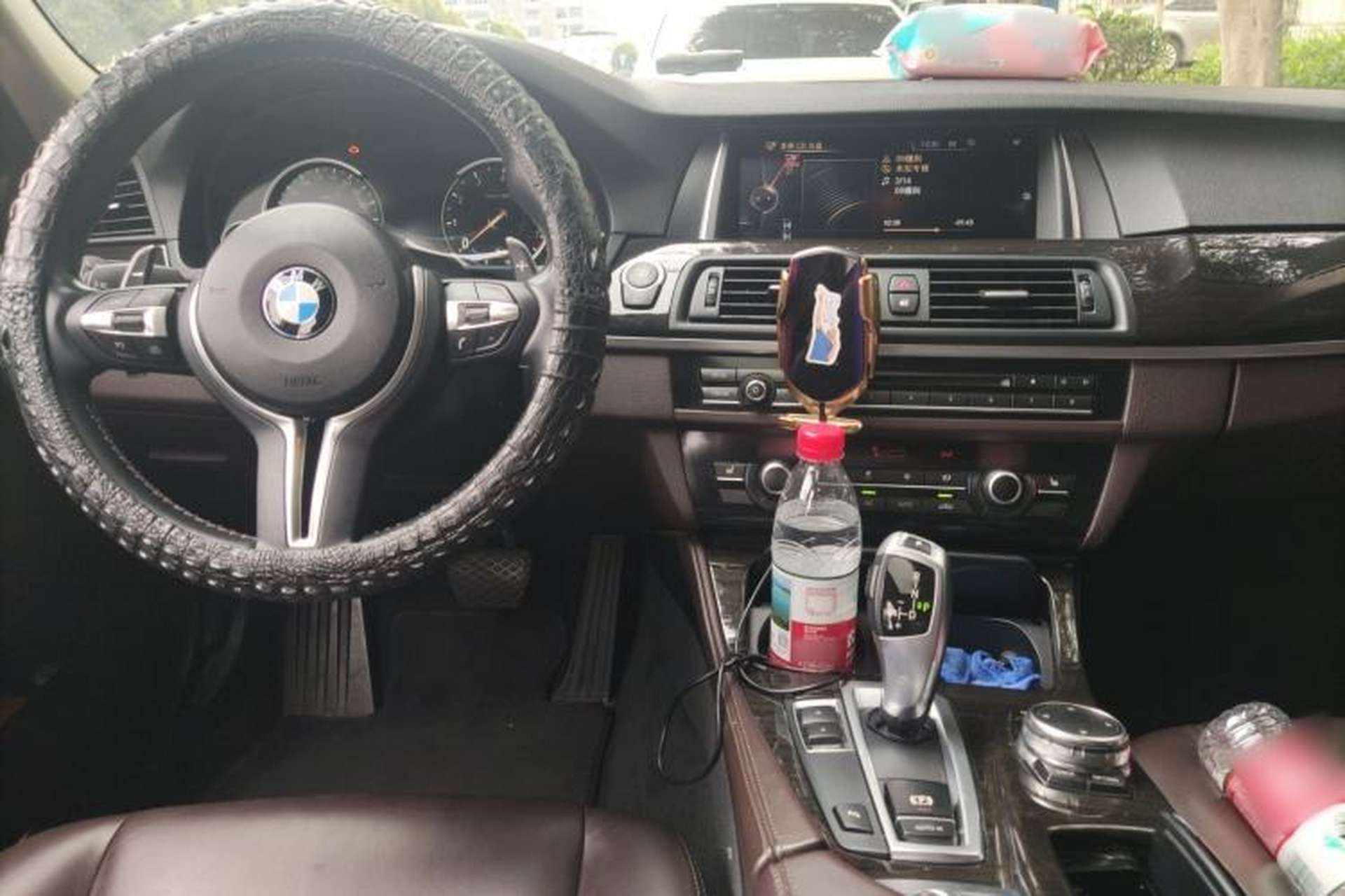 Used BMW 5 Series 2017 525Li Luxury Design Package Center Console