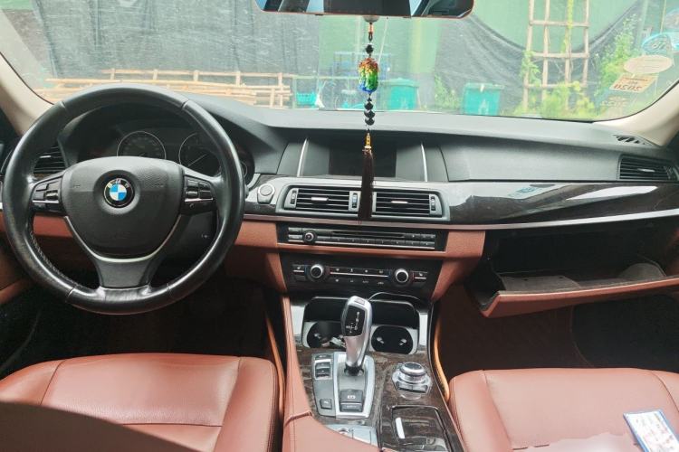 Used BMW 5 Series 2017 525Li Leading Model Center Console