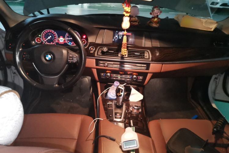 Used BMW 5 Series 2017 525Li Leading Model Center Console